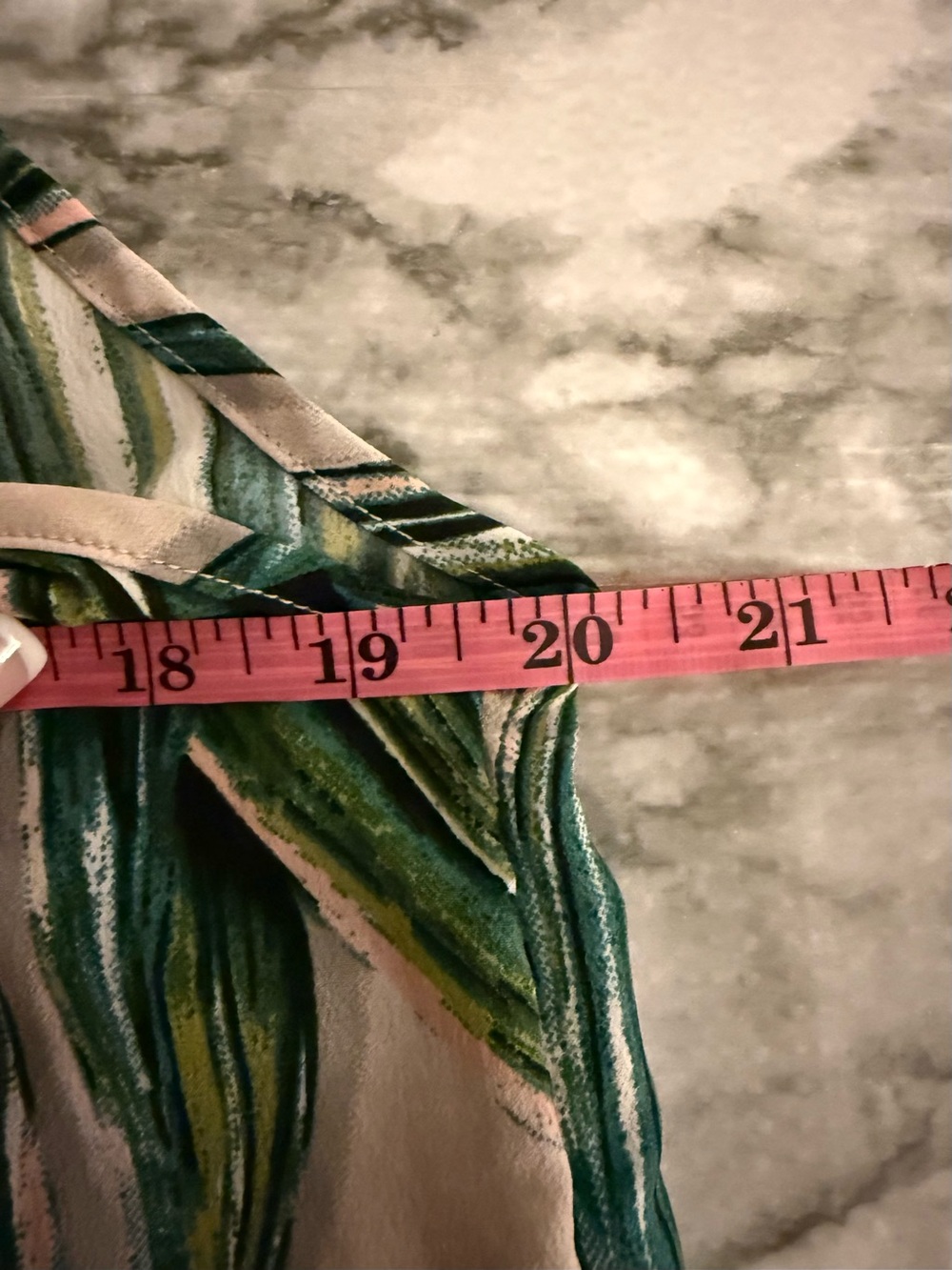 ⭐️3/$20 Japna women’s halter top with Green palm Leaf Print Pom tassel trim S - Picture 7 of 8